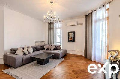 Appartement - 82 m² - 3 pièces