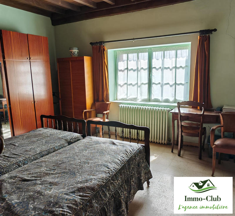 Maison - 180 m² - 8 pièces