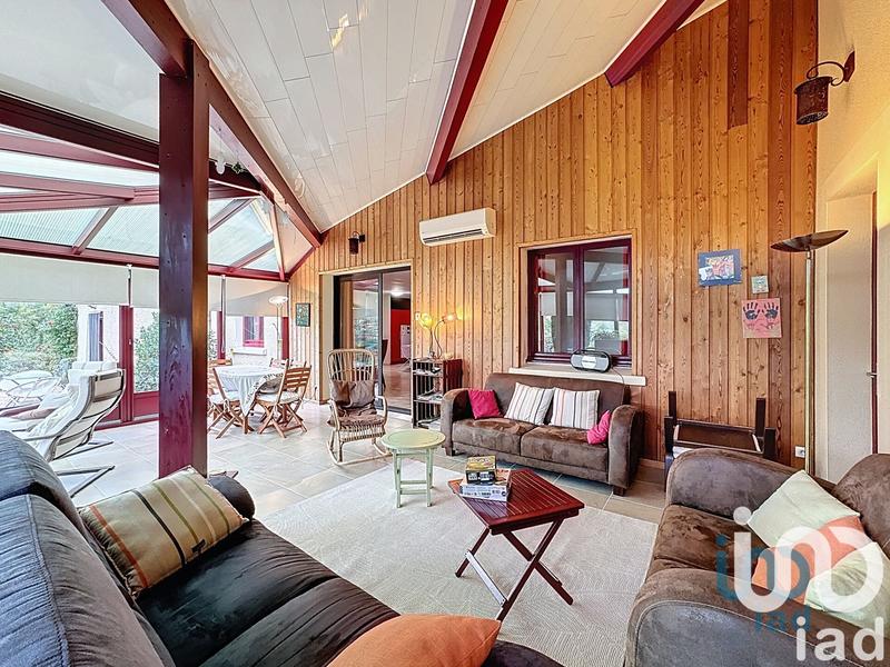 Maison - 178 m² - 8 pièces