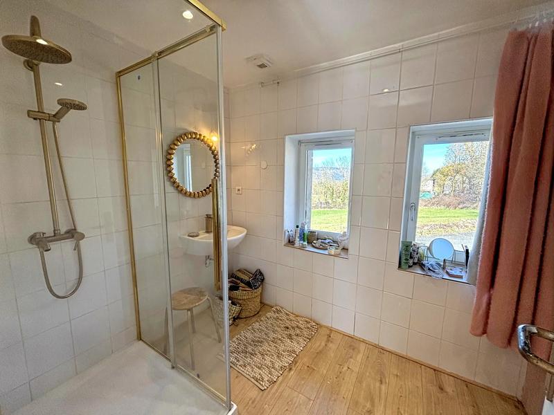 Maison - 270 m² - 7 pièces