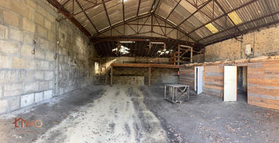 Parking / Garage - 208 m²