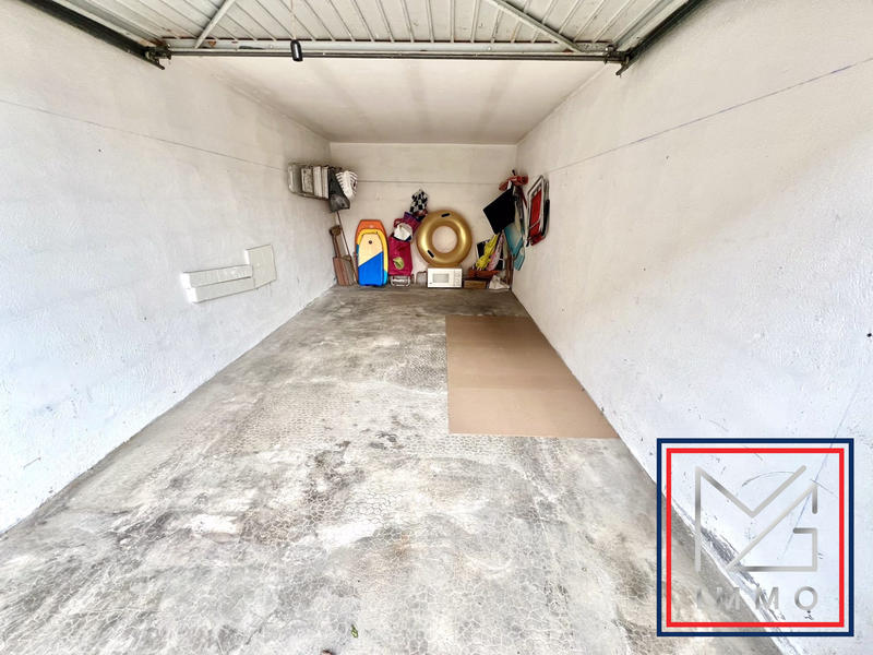 Parking / Garage - 13 m²