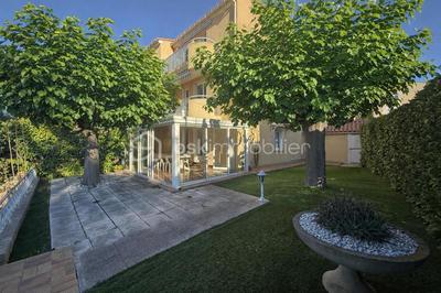 Appartement - 75 m² - 2 pièces