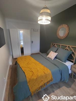 Chambre - 11 m² - 1 pièce