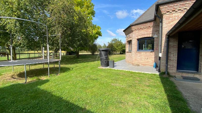 Maison - 275 m² - 8 pièces