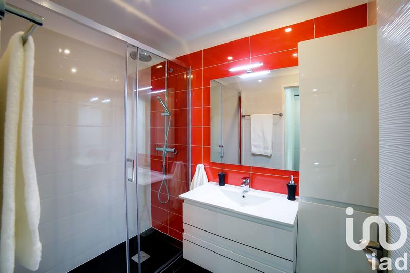 Appartement - 80 m² - 4 pièces