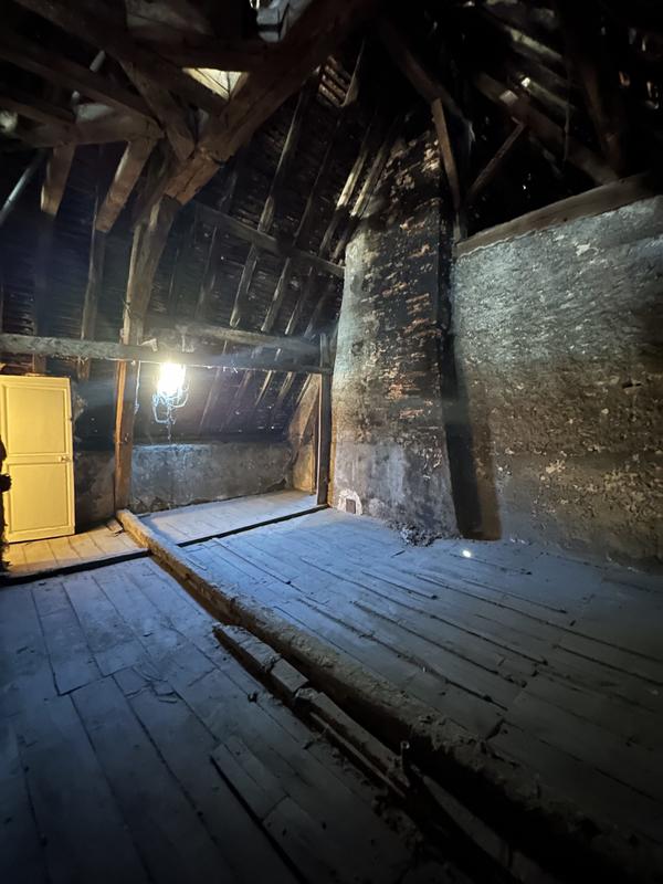 Loft - 130 m² - 3 pièces