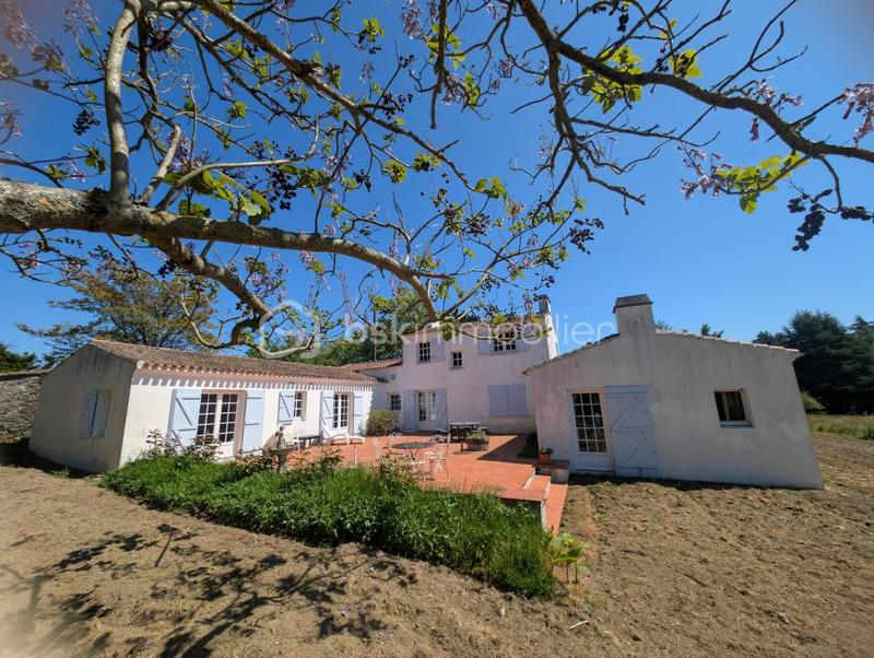 Demeure - 205 m² - 7 pièces