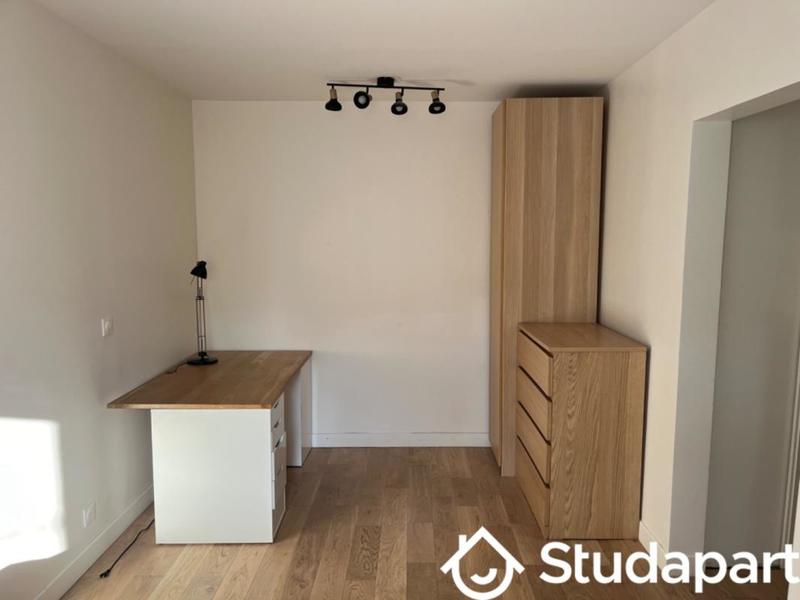 Chambre - 13 m² - 1 pièce