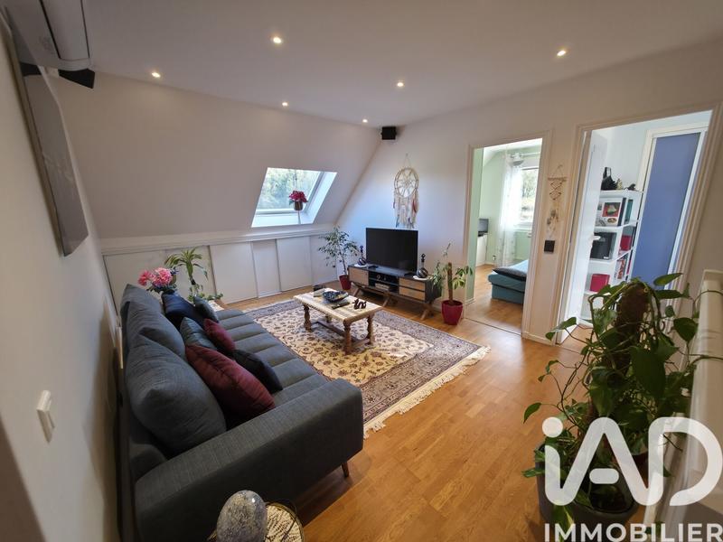 Maison - 222 m² - 7 pièces