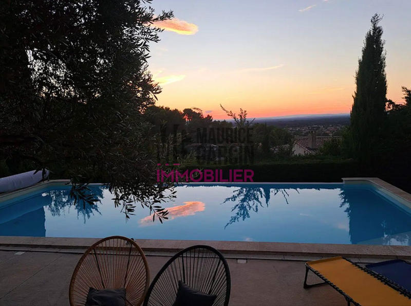 Maison contemporaine - 186 m² - 8 pièces