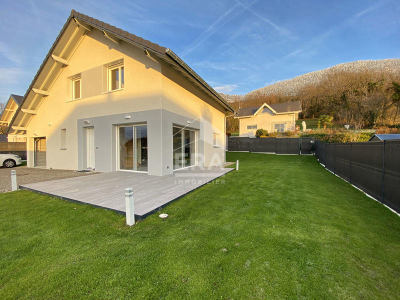 Villa - 99 m² - 5 pièces