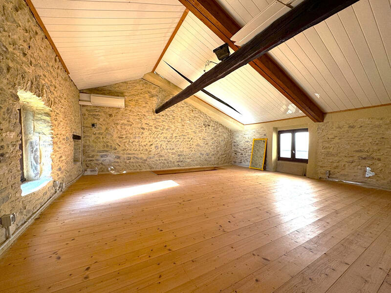 Immeuble - 80 m² - 10 pièces