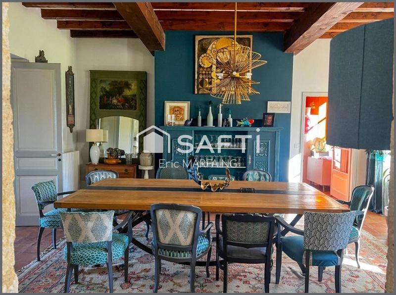 Maison - 557 m² - 13 pièces