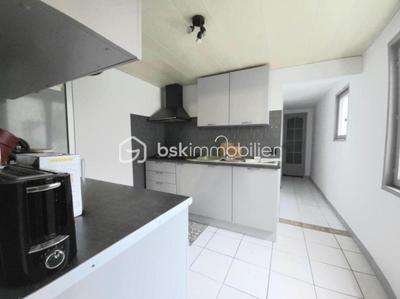 Maison - 80 m² - 4 pièces