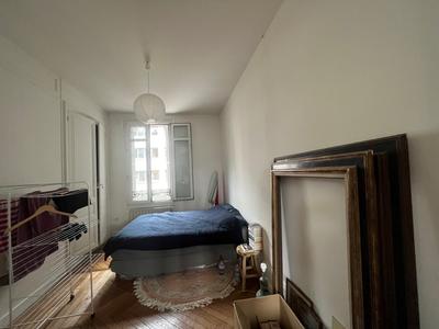 Appartement - 90 m² - 4 pièces