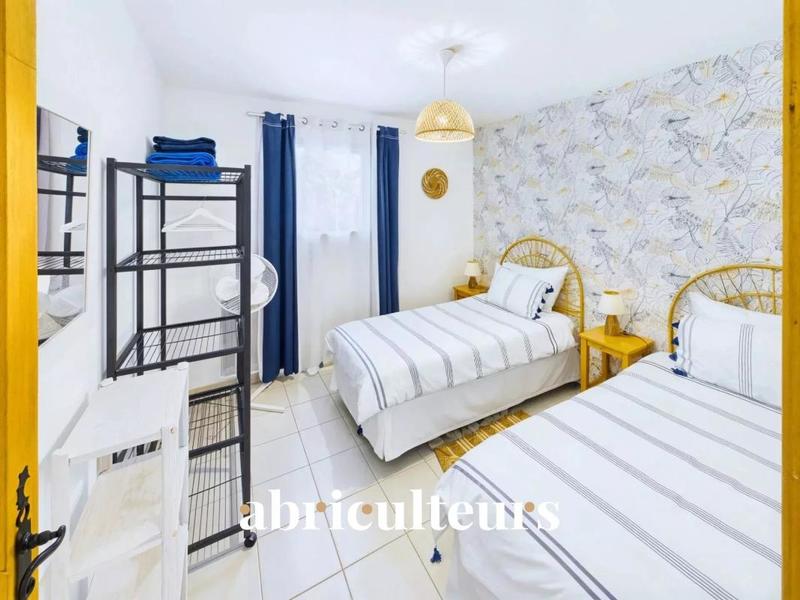 Villa - 261 m² - 12 pièces