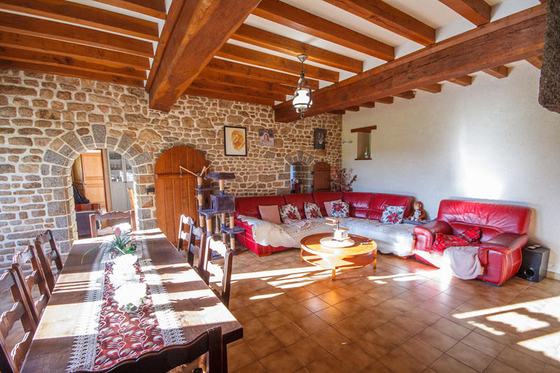 Maison - 161 m² - 7 pièces