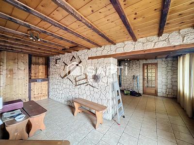 Maison - 138 m² - 10 pièces
