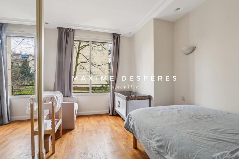 Appartement - 234 m² - 7 pièces