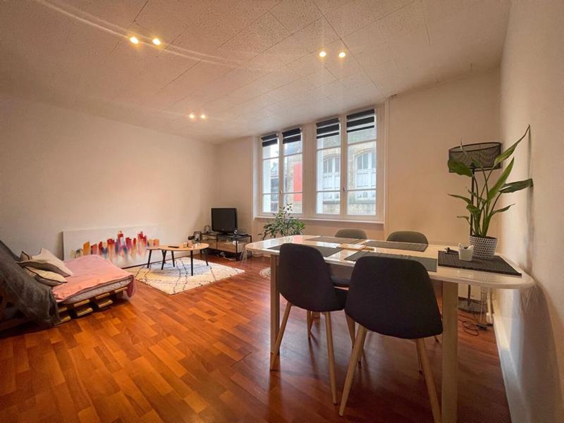 Immeuble - 94 m² - 5 pièces