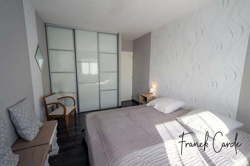 Maison - 159 m² - 8 pièces