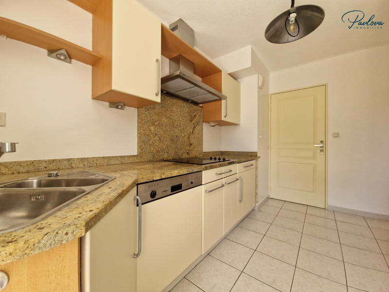 Appartement - 90 m² - 4 pièces