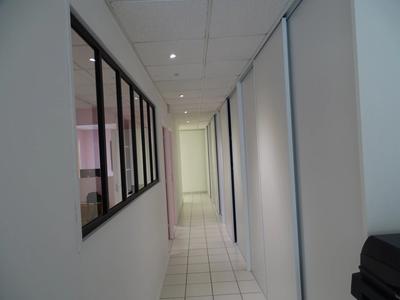 Bureau - 124 m² - 4 pièces