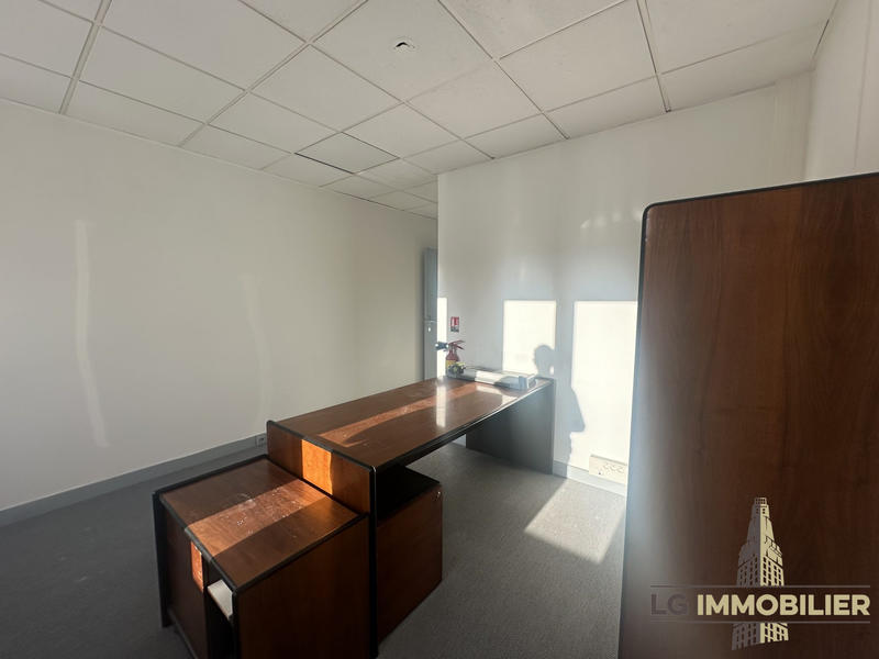 Bureau - 93 m²