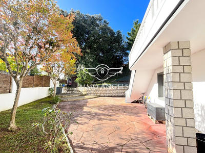 Maison - 153 m² - 8 pièces