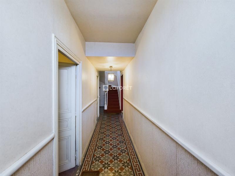 Maison traditionnelle - 190 m² - 10 pièces