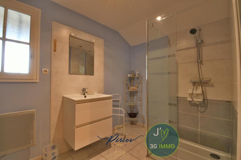 Villa - 252 m² - 13 pièces