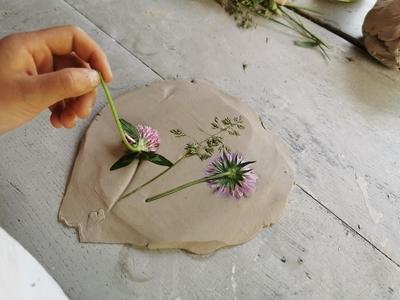 Atelier famille "Herbier en argile" par le musée de la faïence et de la céramique de Malicorne