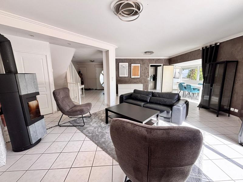 Maison contemporaine - 193 m² - 7 pièces