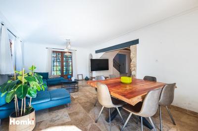 Maison - 200 m² - 5 pièces