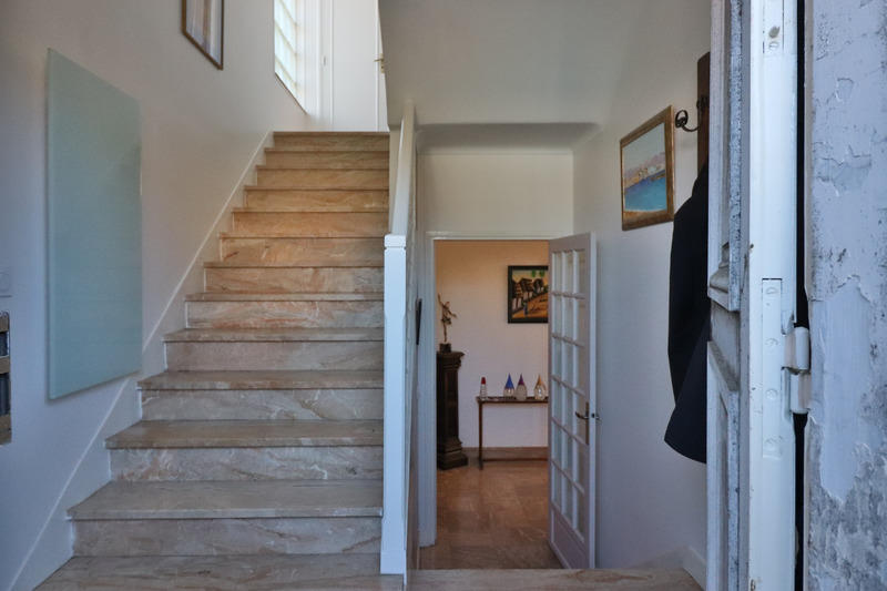 Maison - 220 m² - 7 pièces