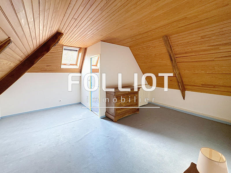 Maison - 250 m² - 8 pièces