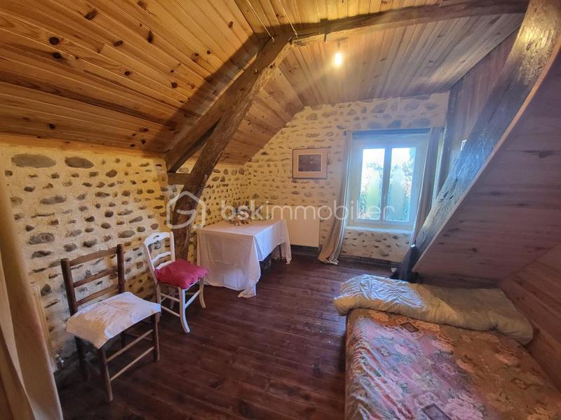 Corps de ferme - 381 m² - 14 pièces