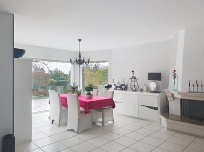 Maison - 154 m² - 5 pièces