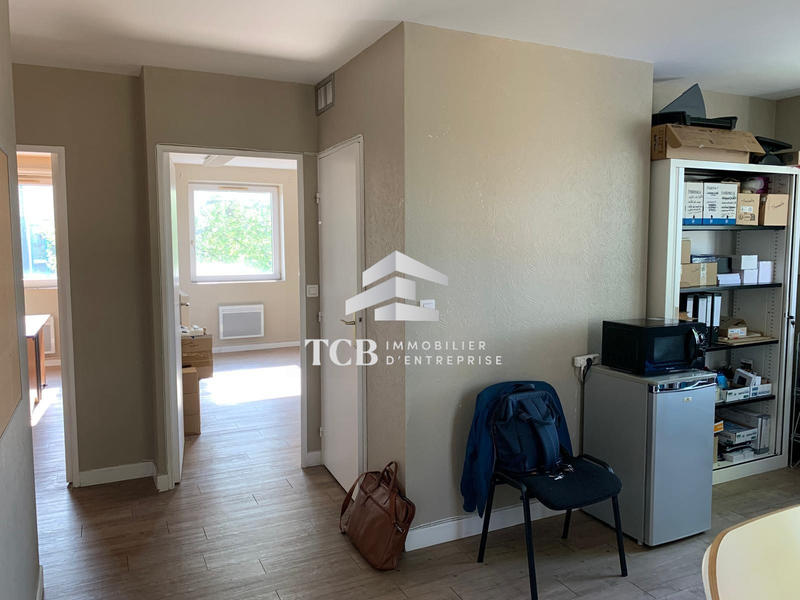 Bureau - 79 m² - 5 pièces