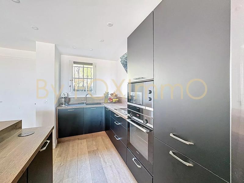 Appartement - 70 m² - 4 pièces