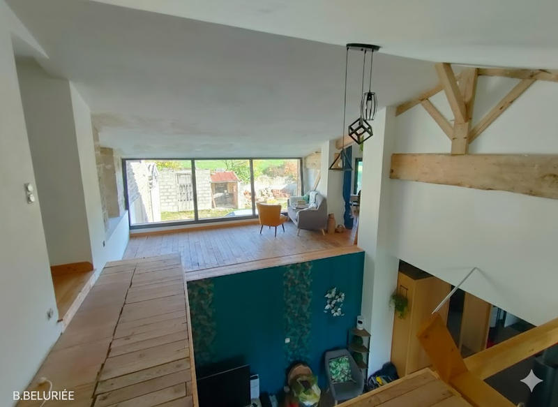 Maison - 250 m² - 12 pièces