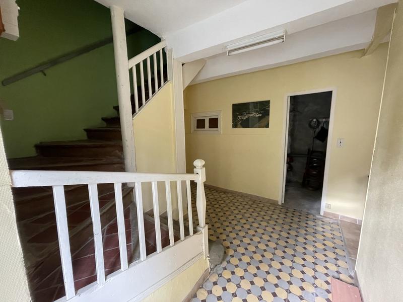 Maison traditionnelle - 250 m² - 12 pièces