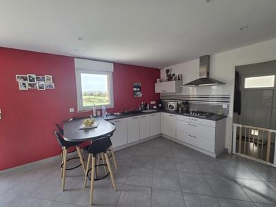 Maison - 84 m² - 4 pièces