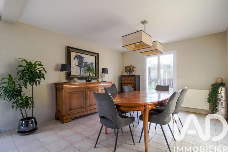 Maison - 247 m² - 6 pièces