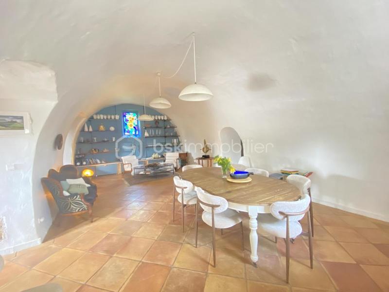 Demeure - 220 m² - 6 pièces