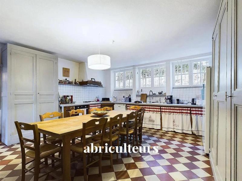 Maison ancienne - 370 m² - 10 pièces