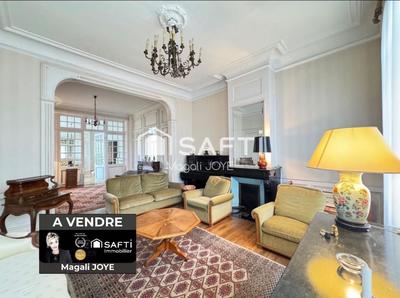 Maison de maîtres - 210 m² - 10 pièces