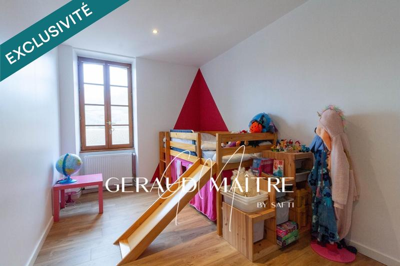 Maison - 242 m² - 10 pièces