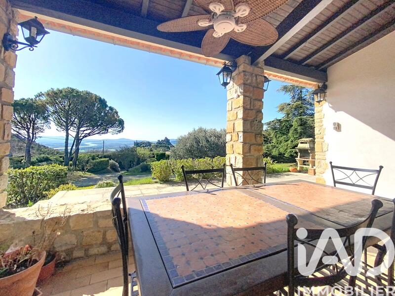 Maison - 171 m² - 6 pièces